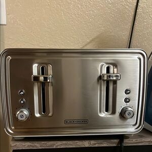 Black+Decker Silver Toaster